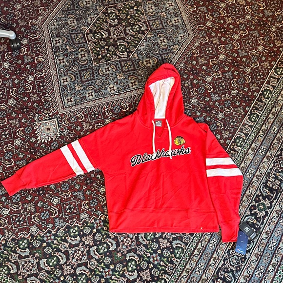 NWT Chicago Blackhawks Fanatics Women's Oversized Seize Pullover Hoodie - Red - Picture 3 of 10